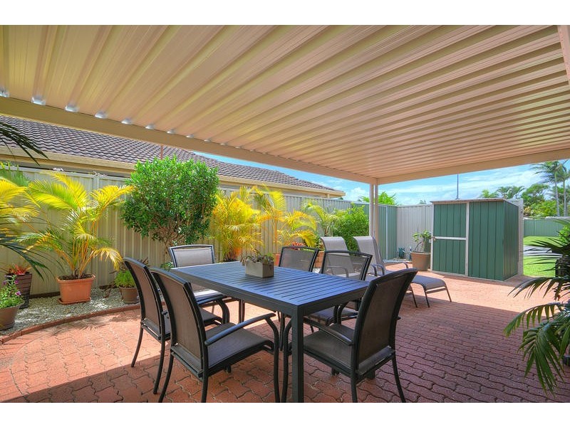8 / 4 Redleaf Court, Burleigh Waters QLD 4220