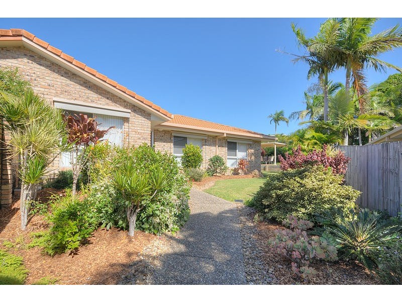 2 / 9 Valmai Court, Burleigh Waters QLD 4220