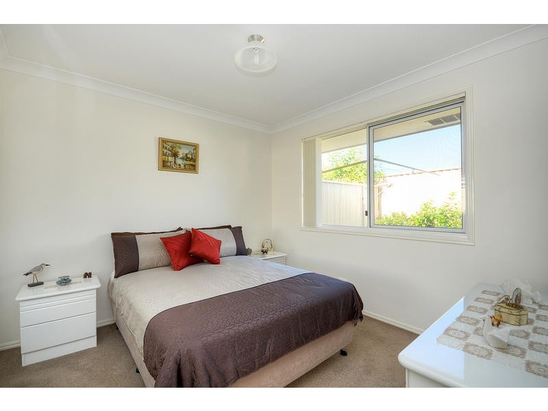 2 / 9 Valmai Court, Burleigh Waters QLD 4220