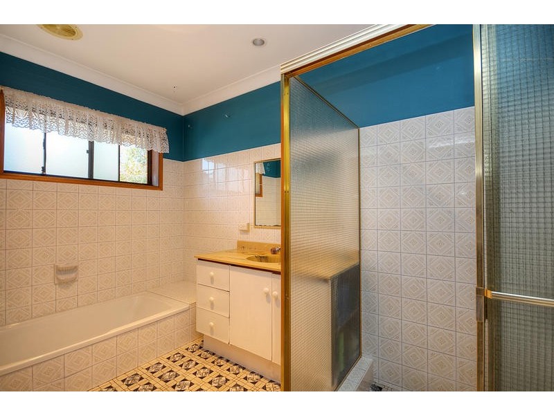 24 Seahawk Crescent, Burleigh Waters QLD 4220