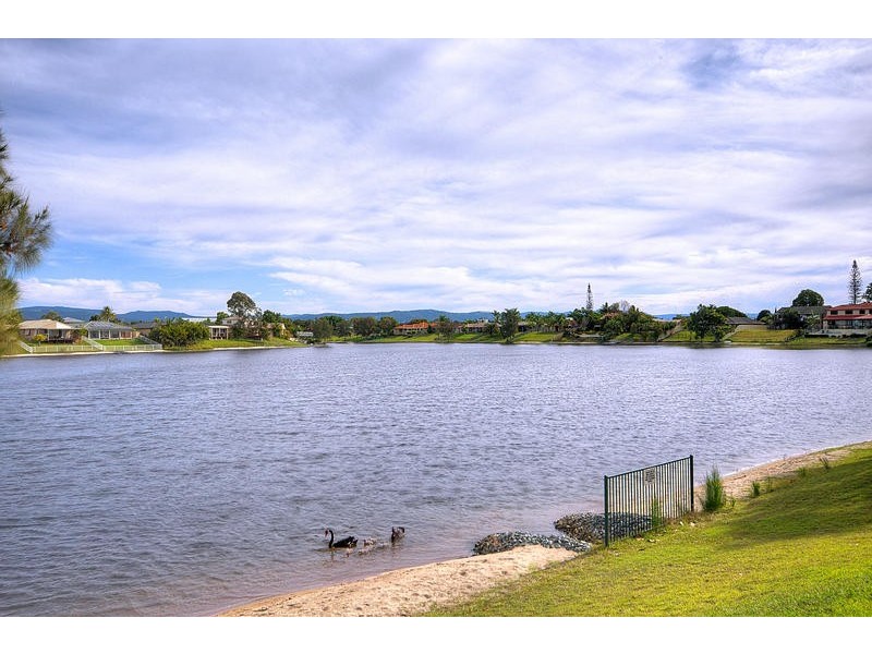 7 / 20 Barbet Place, Burleigh Waters QLD 4220