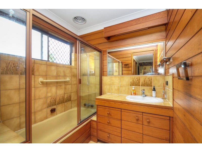 17 Avocet Avenue, Burleigh Waters QLD 4220