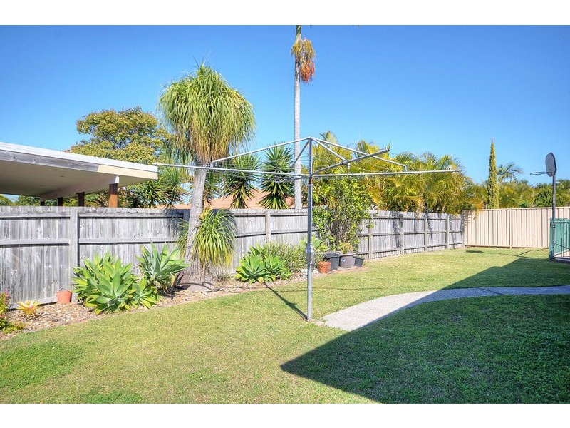 4 Maple Court, Burleigh Waters QLD 4220