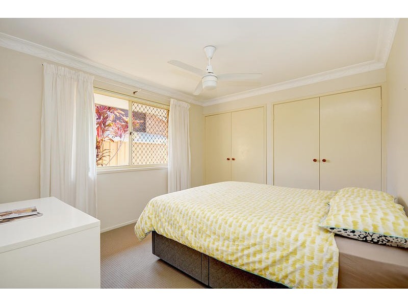 6 Maple Court, Burleigh Waters QLD 4220