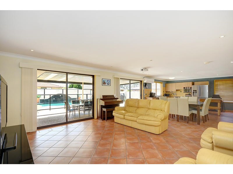 3 Maple Court, Burleigh Waters QLD 4220