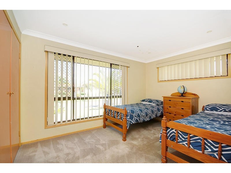 3 Maple Court, Burleigh Waters QLD 4220