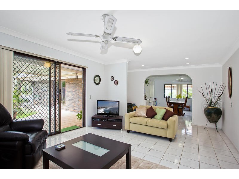 7 Treeview Drive, Burleigh Waters QLD 4220
