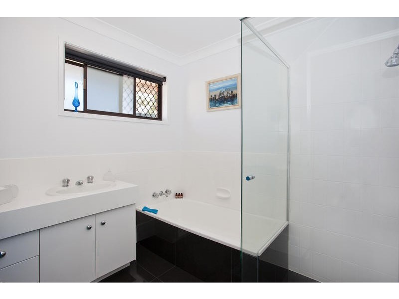 1 Palmwood Court, Burleigh Waters QLD 4220