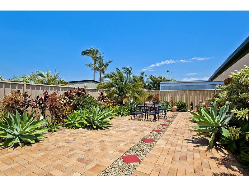 6 Maple Court, Burleigh Waters QLD 4220