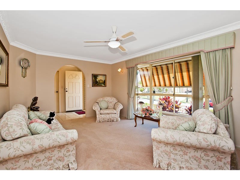 6 Maple Court, Burleigh Waters QLD 4220
