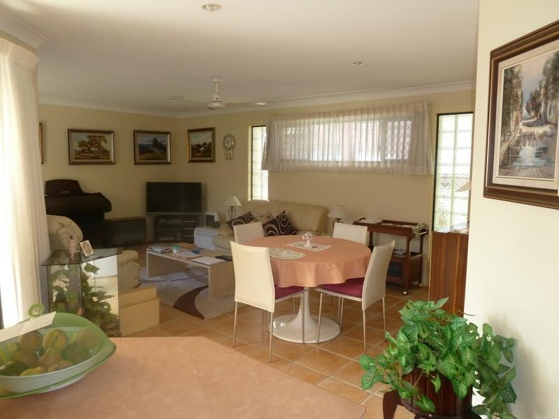 112 Sunshine Parade, Miami QLD 4220