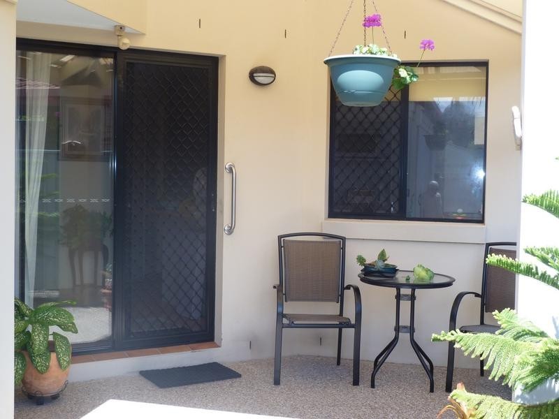 112 Sunshine Parade, Miami QLD 4220