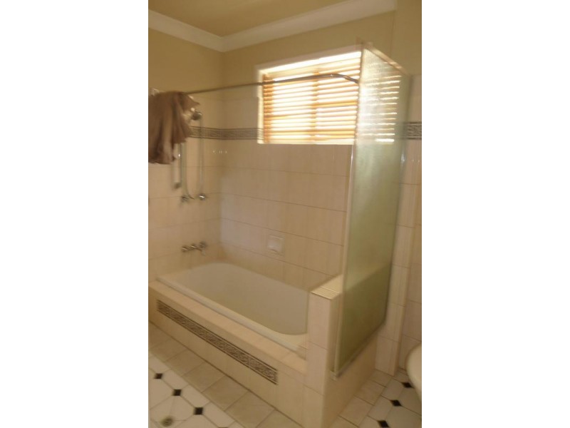 8 / 6 Mawarra Street, Palm Beach QLD 4221