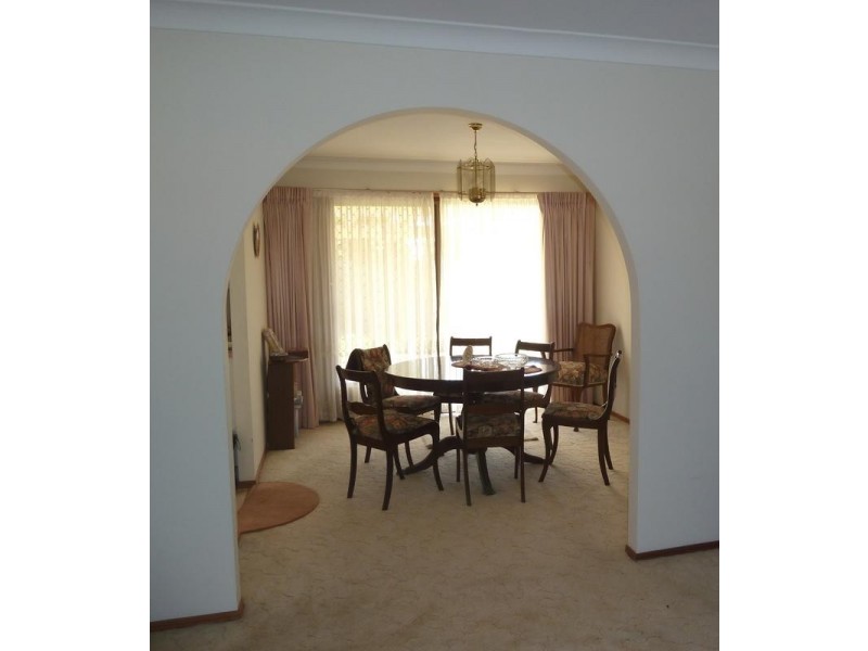13 Silkyoak Court, Burleigh Waters QLD 4220