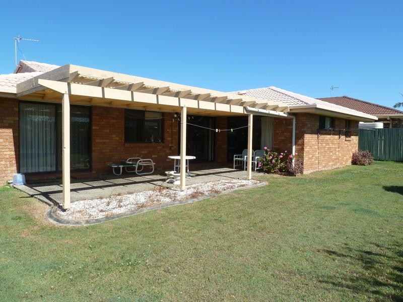 13 Silkyoak Court, Burleigh Waters QLD 4220