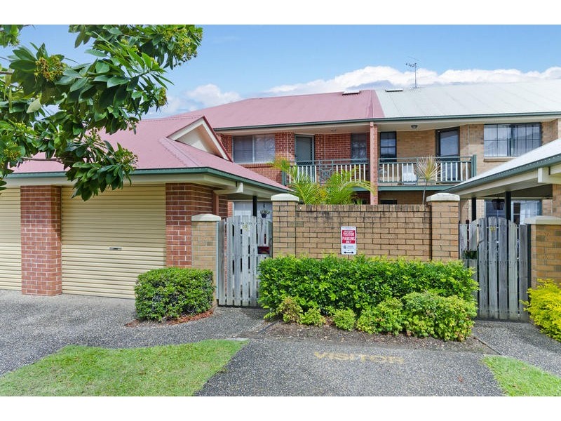 32 /18 Tallebudgera Creek Road, Burleigh Heads QLD 4220