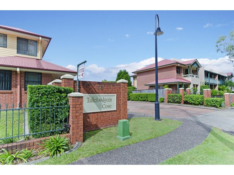 32 /18 Tallebudgera Creek Road, Burleigh Heads QLD 4220