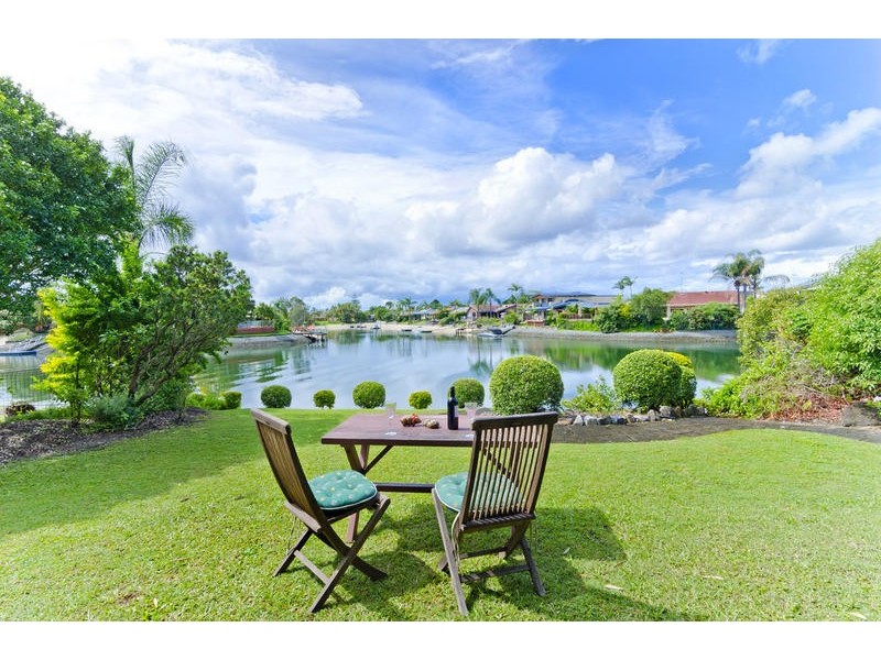 136 Tallebudgera Drive, Palm Beach QLD 4221