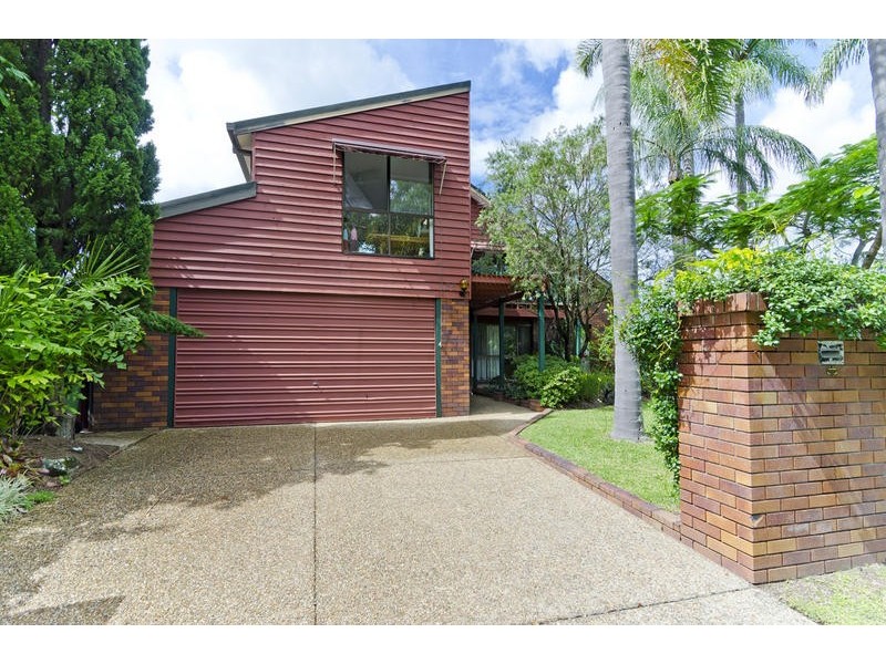 136 Tallebudgera Drive, Palm Beach QLD 4221