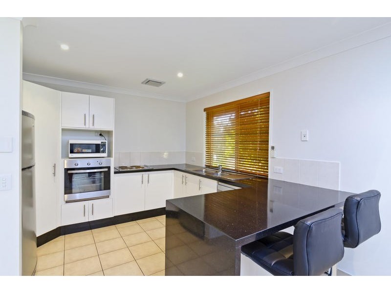 17 Nozomi Street, Burleigh Waters QLD 4220