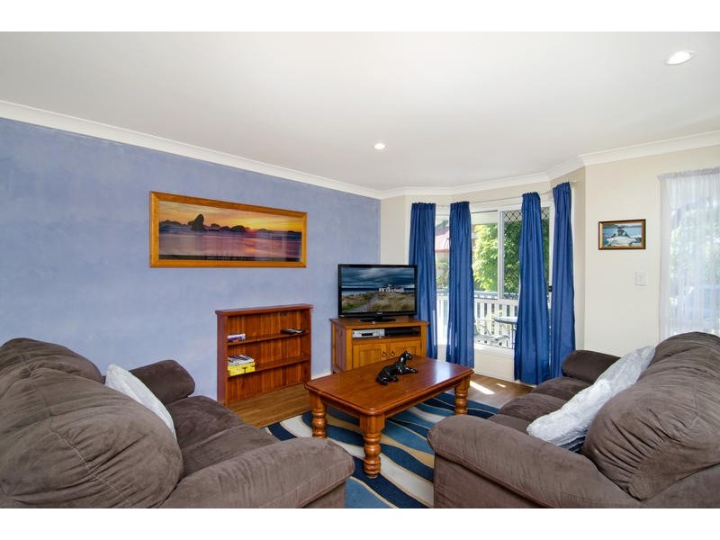 5 /27 Tallebudgera Creek Road, Burleigh Heads QLD 4220