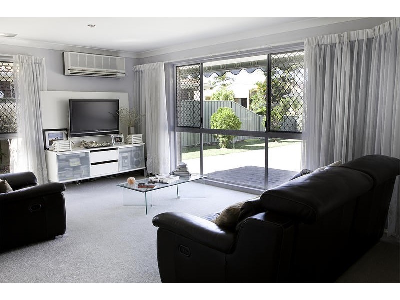 18 Bergamont Street, Elanora QLD 4221