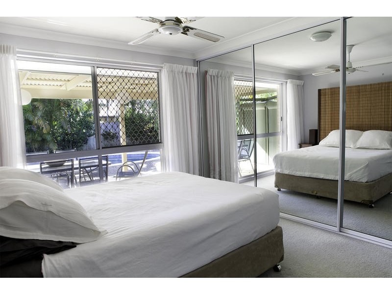 18 Bergamont Street, Elanora QLD 4221