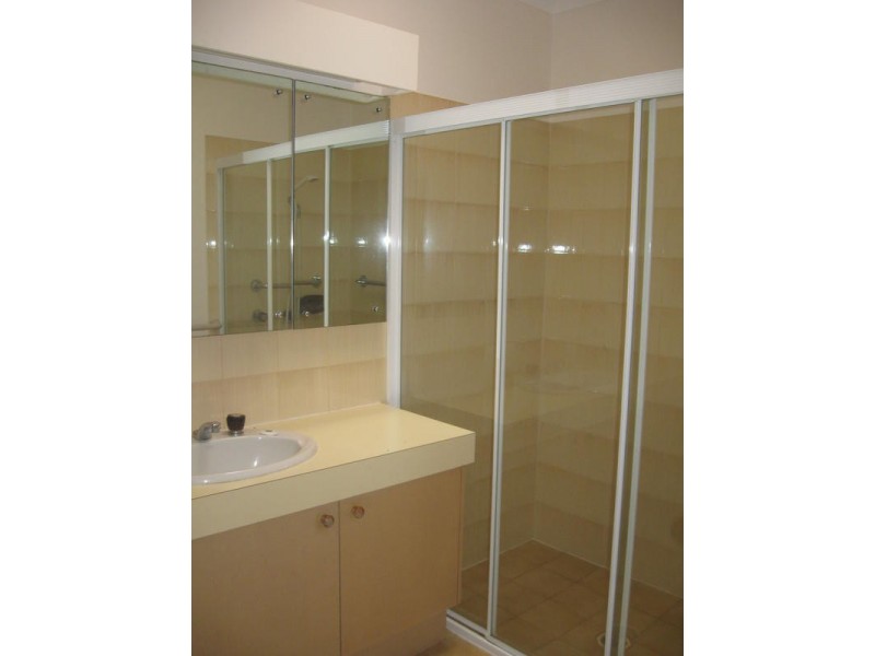 16/ 11 Araucaria Way, Elanora QLD 4221