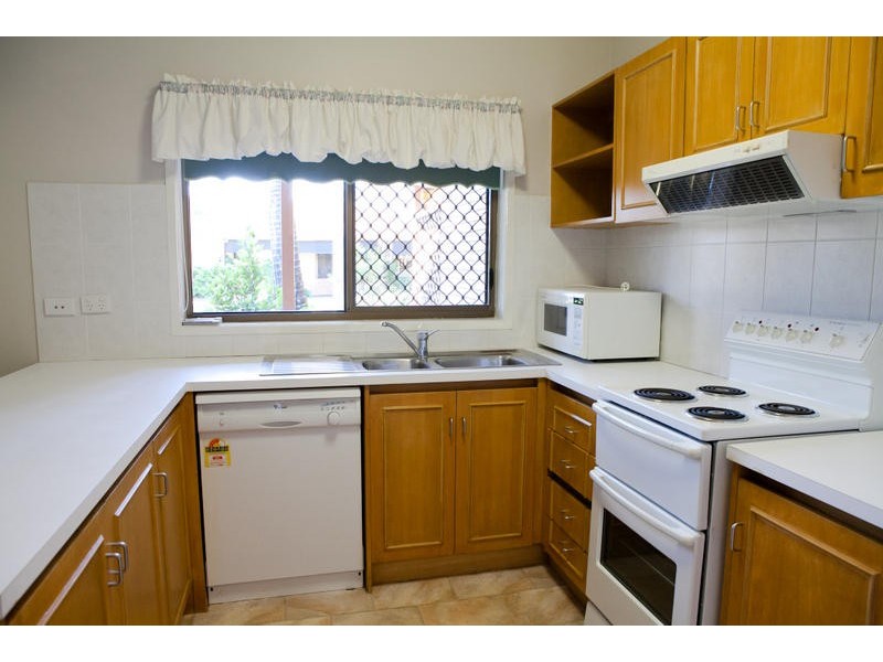 27/ 11 Araucaria Way, Elanora QLD 4221