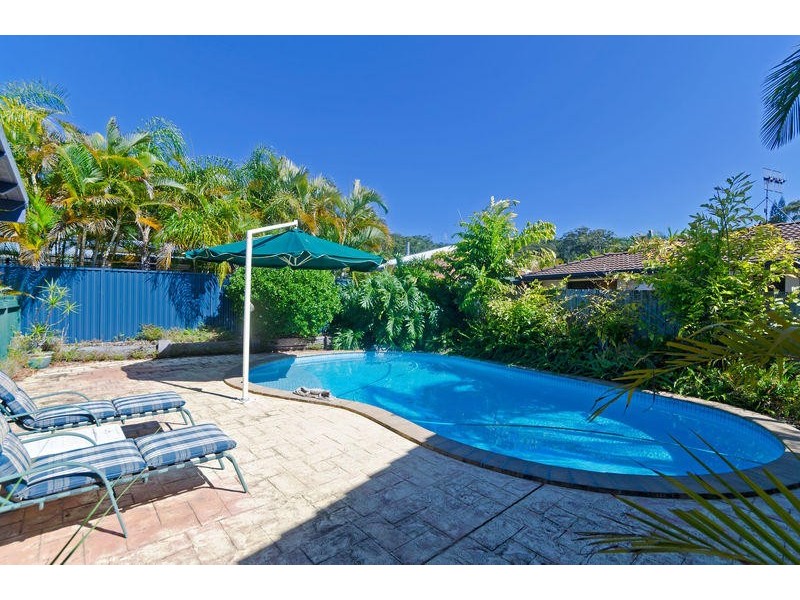27 Aethalia Street, Currumbin Waters QLD 4223