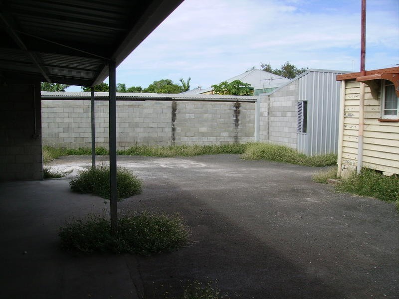 9 Kent Street, Bundaberg East QLD 4670