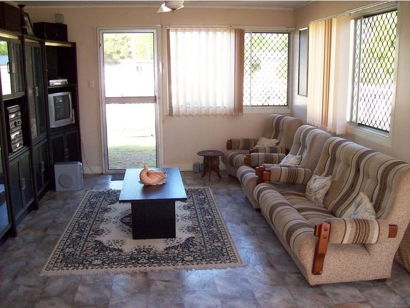 50 Mitchell Street, Elliott Heads QLD 4670