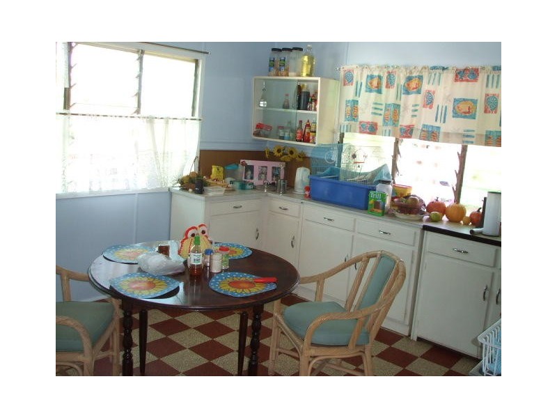 14 Lyons Street, Mundubbera QLD 4626