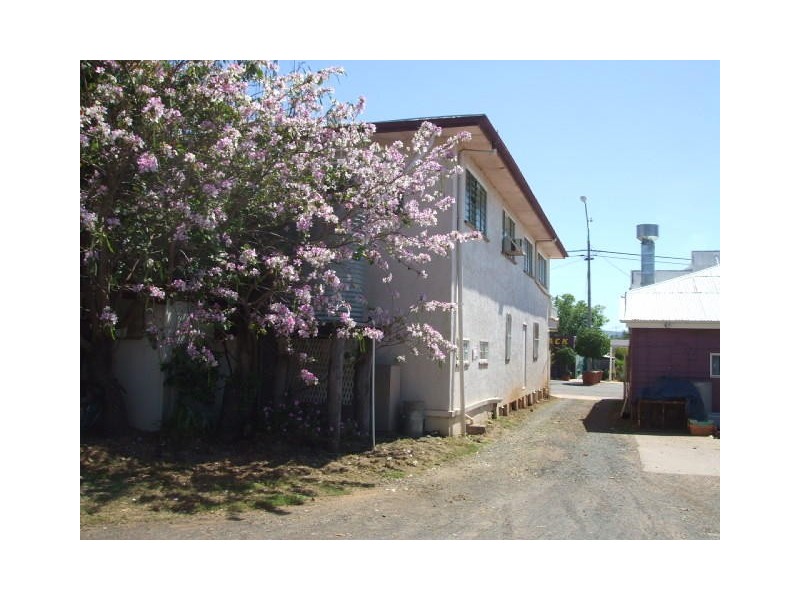 14 Lyons Street, Mundubbera QLD 4626