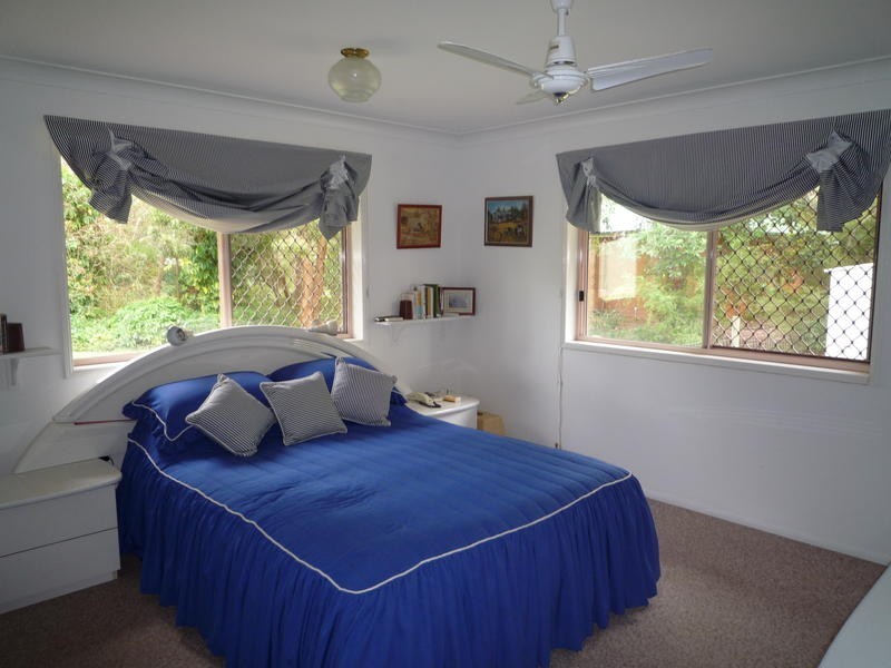 27 Cockatoo Crescent, Gooburrum QLD 4670