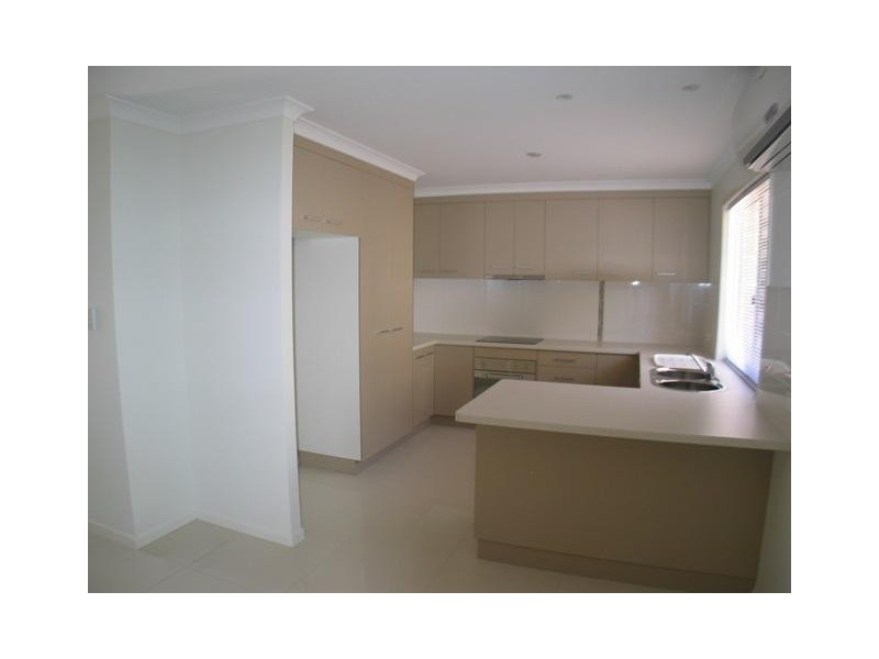 2 99 Woondooma Street, Bundaberg West QLD 4670