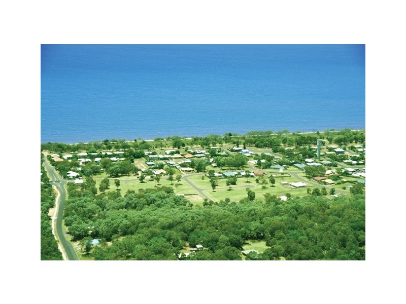 Cnr Acacia Street & Ocean Breeze Estate, Moore Park Beach QLD 4670