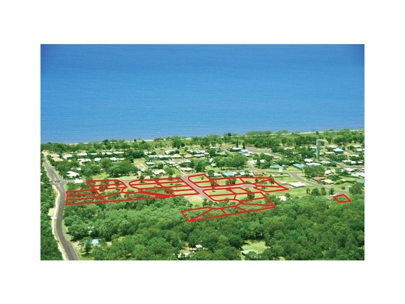 Cnr Acacia Street & Ocean Breeze Estate, Moore Park Beach QLD 4670