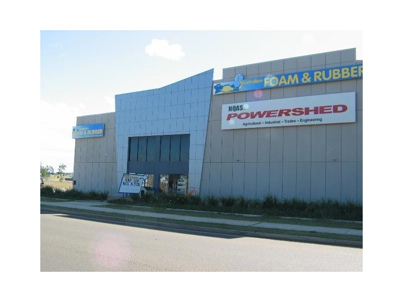 1B/22 Commercial Avenue, Kensington QLD 4670