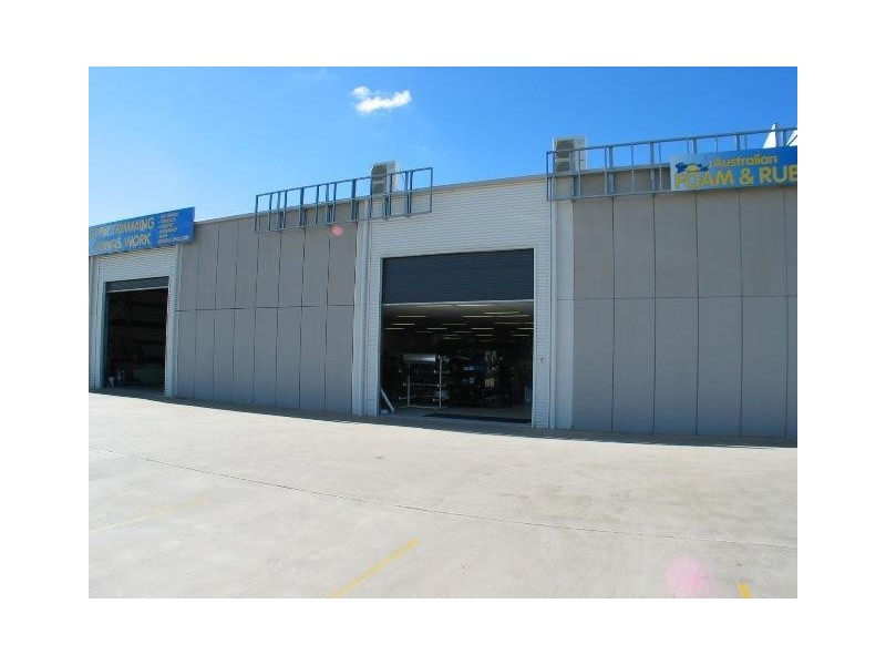 1B/22 Commercial Avenue, Kensington QLD 4670