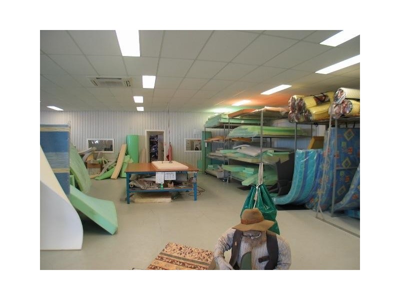 1B/22 Commercial Avenue, Kensington QLD 4670