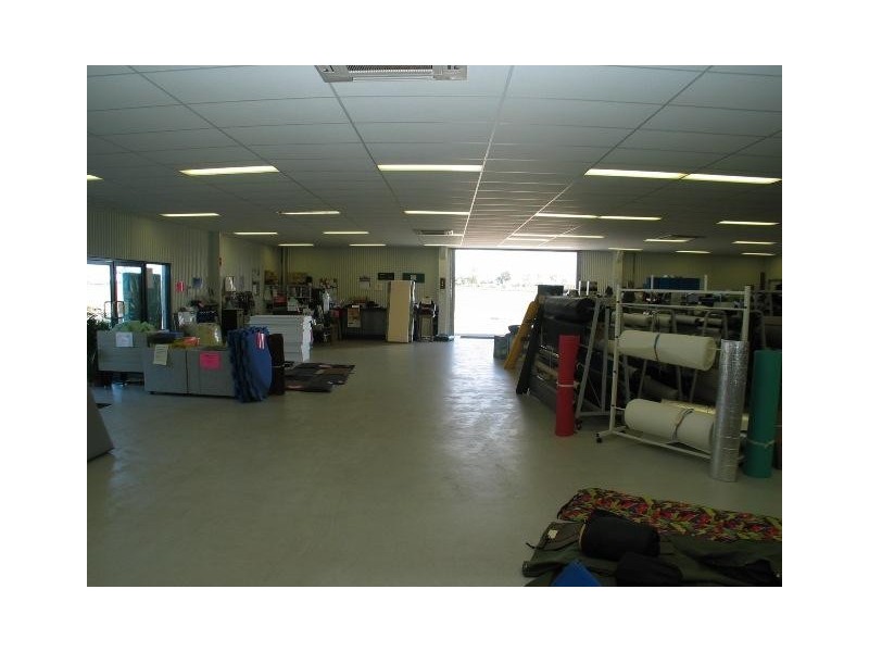 1B/22 Commercial Avenue, Kensington QLD 4670