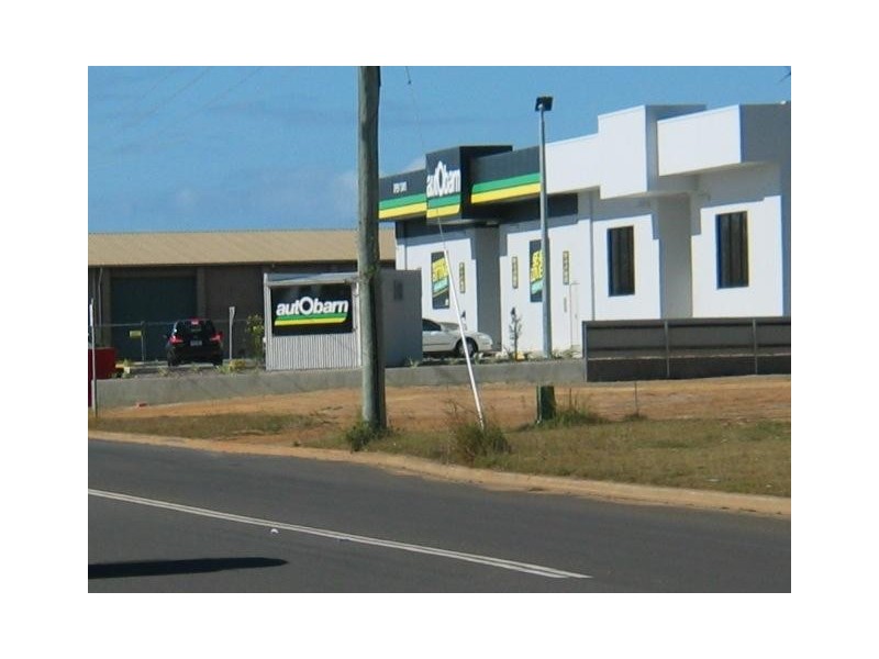 1B/22 Commercial Avenue, Kensington QLD 4670