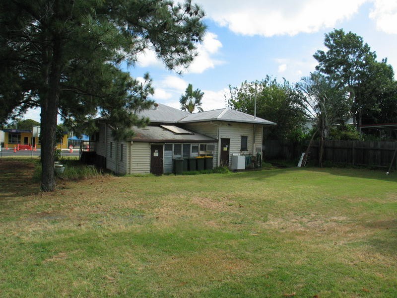 2 Walker Street, Walkervale QLD 4670