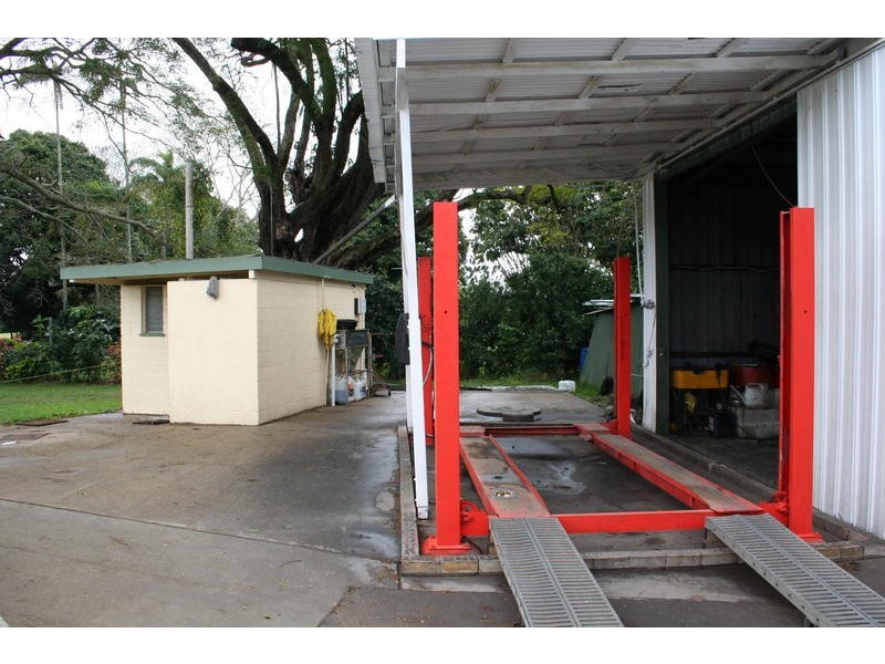 4 Mcrae Street, Bundaberg North QLD 4670