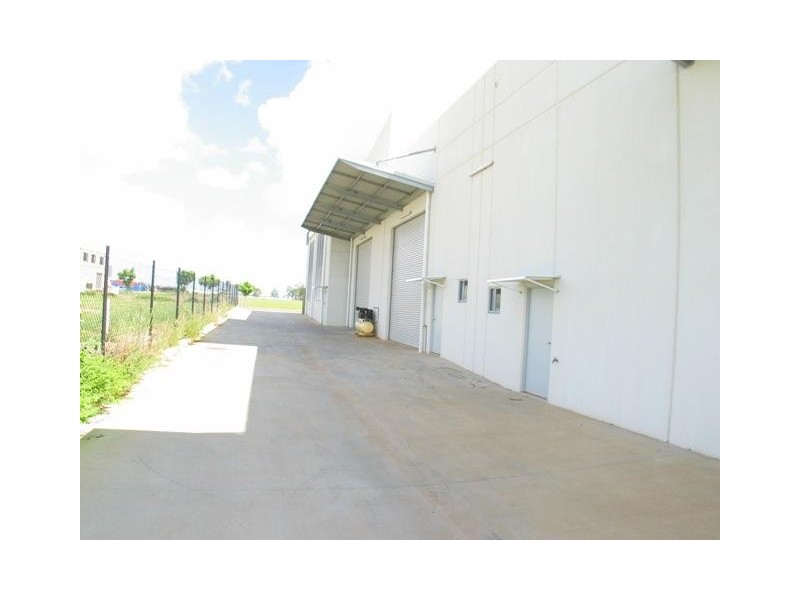 2 4 Phoebe Crescent, Kensington QLD 4670