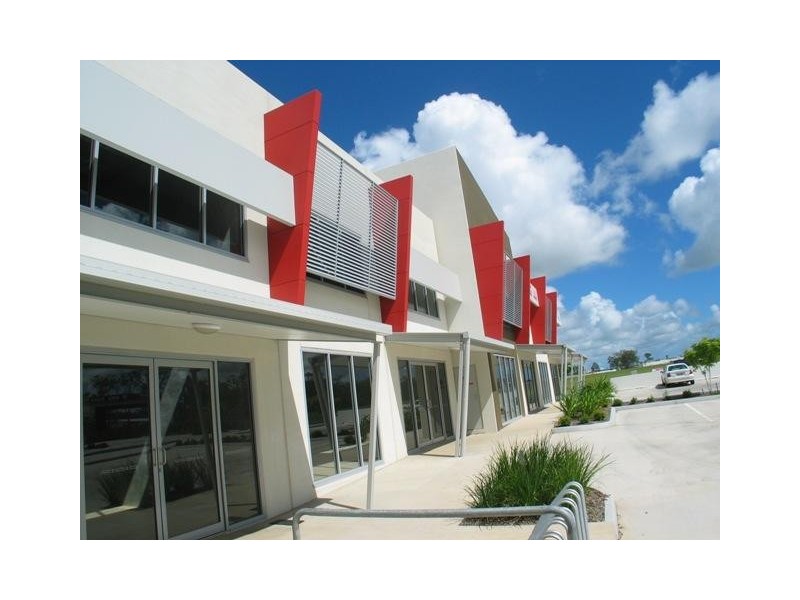 5 4 Phoebe Crescent, Kensington QLD 4670