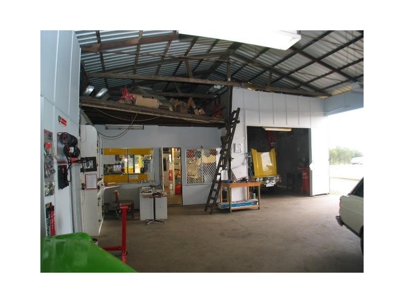 117 Bargara Road, Bundaberg East QLD 4670