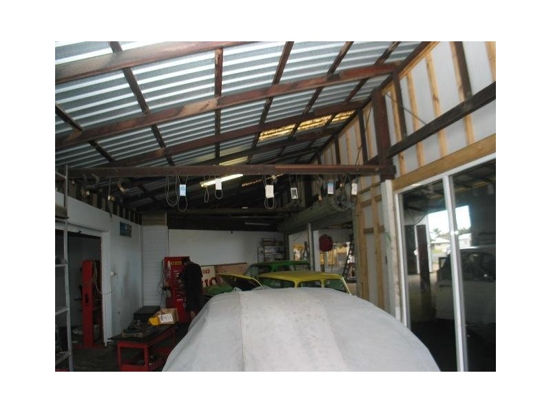 117 Bargara Road, Bundaberg East QLD 4670