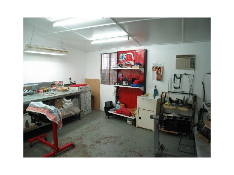 117 Bargara Road, Bundaberg East QLD 4670